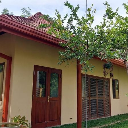 El-Nivasa Villa In Weligama Exteriör bild