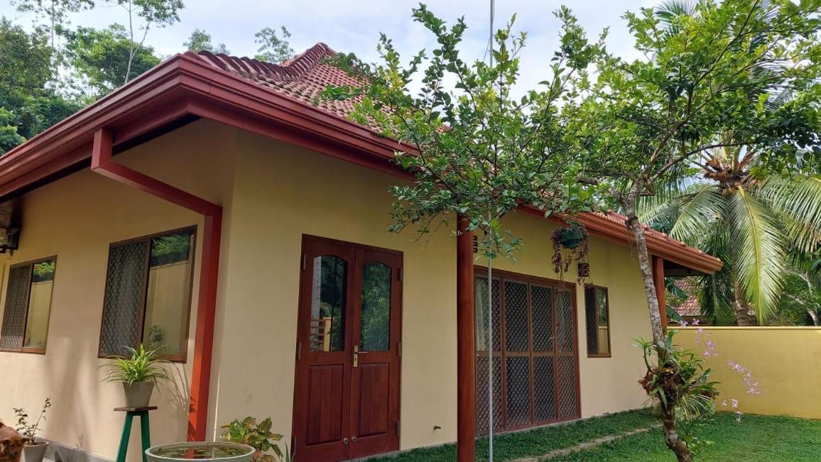 El-Nivasa Villa In Weligama Exteriör bild